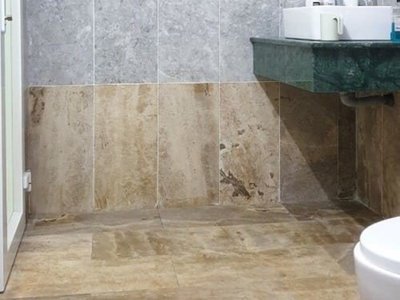 Đá mài bông mai ốp lát phòng tắm đơn giản mà sang trọng