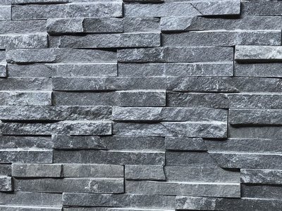 Sử dụng đá sóng lệch xanh ốp trụ cổng tường rào