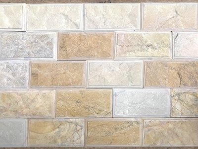 Đá tự nhiên bóc vàng soi cạnh và ứng dụng trong ốp tường trang trí nội ngoại thất