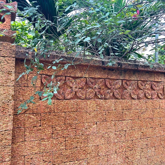 Đá Ong Vàng 15x30 VL159